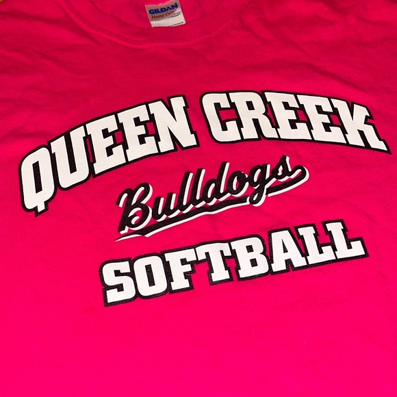 GILDAN Pink “Queen Creek Bulldogs Softball” T Shirt. Unisex. Size L. GUC. - Picture 3 of 4
